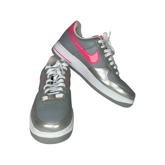 Nike Gray & Neon Pink Swoosh Sneakers Nike Shox Shoes Womens Size 8 Hot Pink Grey Vaeda Wolf  main image 2